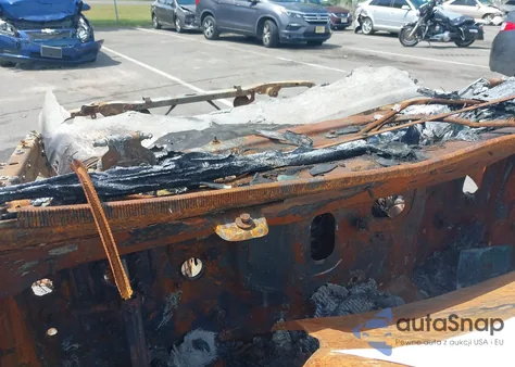 2021 Jeep Wrangler Unlimited Willys 4X4 z USA, uszkodzony, nr VIN 1C4HJXDN3MW608970